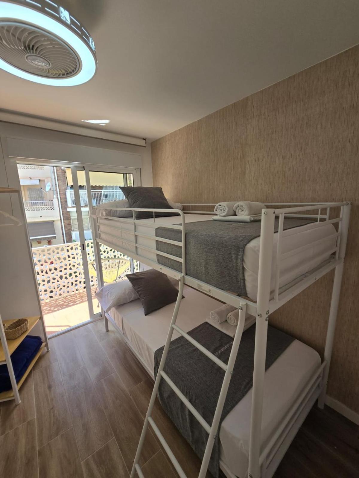 Suites Alameda Centro Levante Benidorm Buitenkant foto