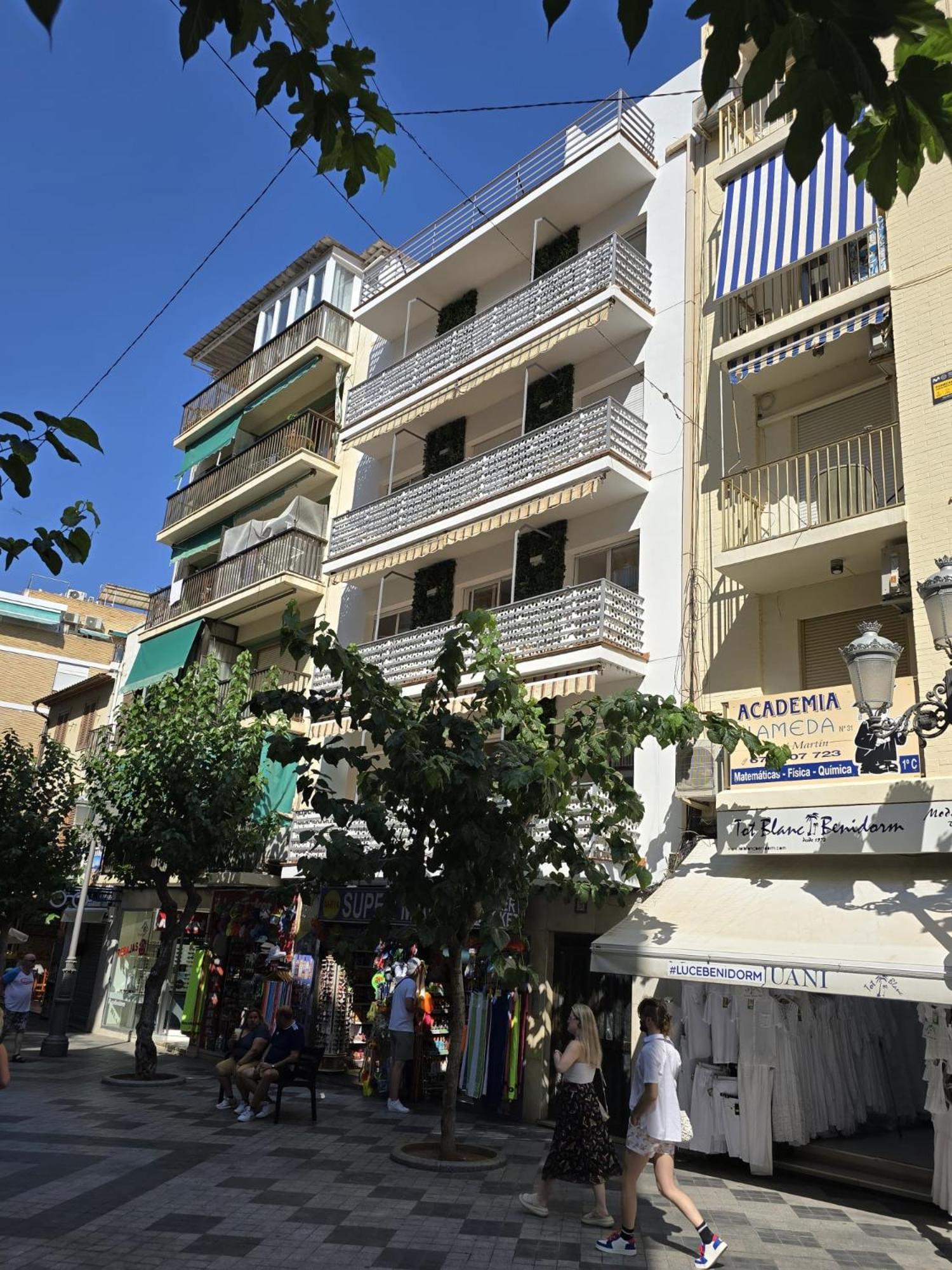 Suites Alameda Centro Levante Benidorm Buitenkant foto