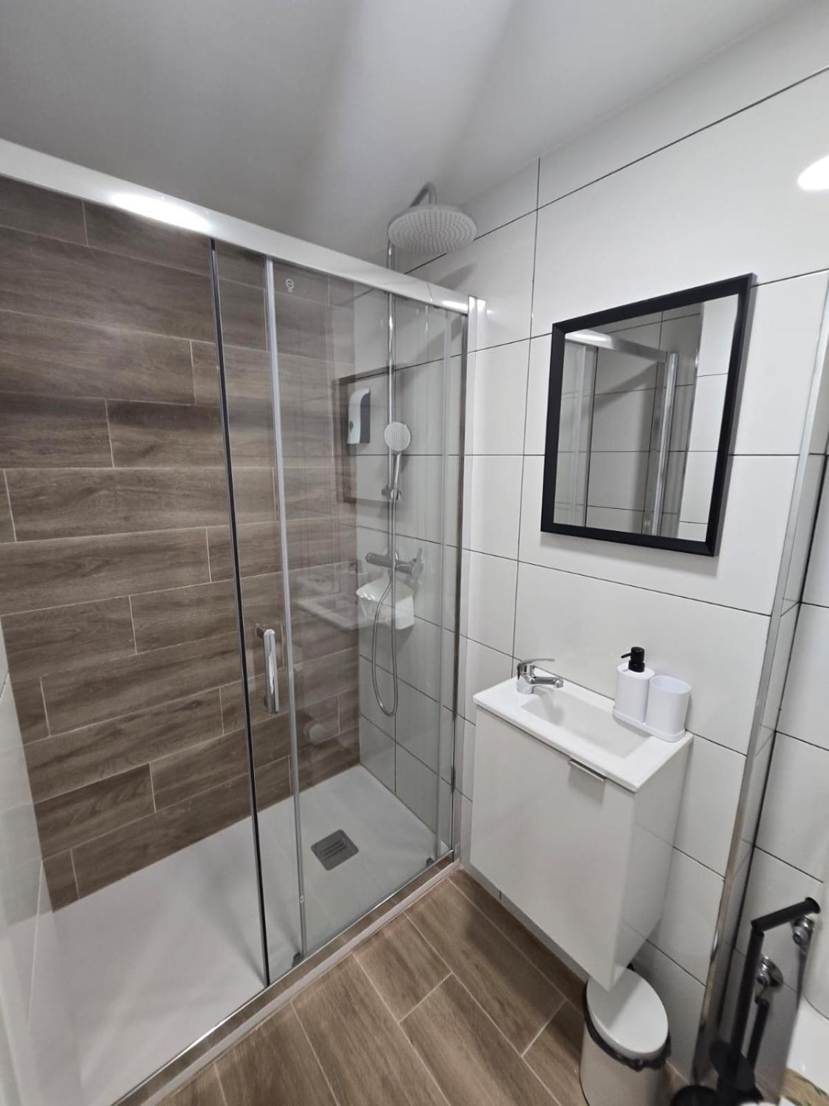 Suites Alameda Centro Levante Benidorm Buitenkant foto