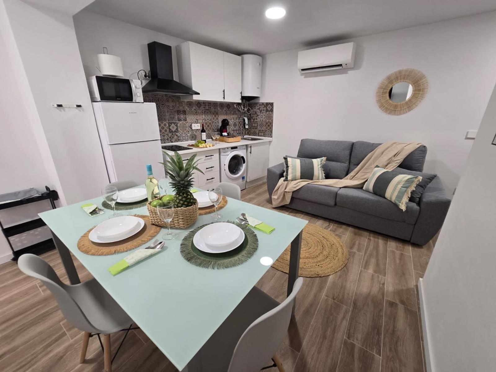 Suites Alameda Centro Levante Benidorm Buitenkant foto
